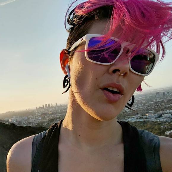 Meet your Posher, Jera - Picture 1 of 1